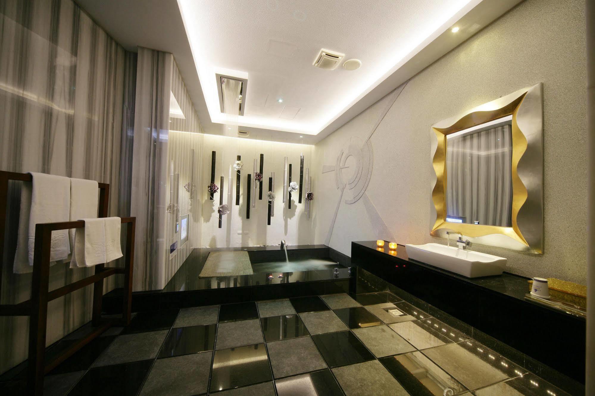 Dubai Villa Motel Daya Bagian luar foto