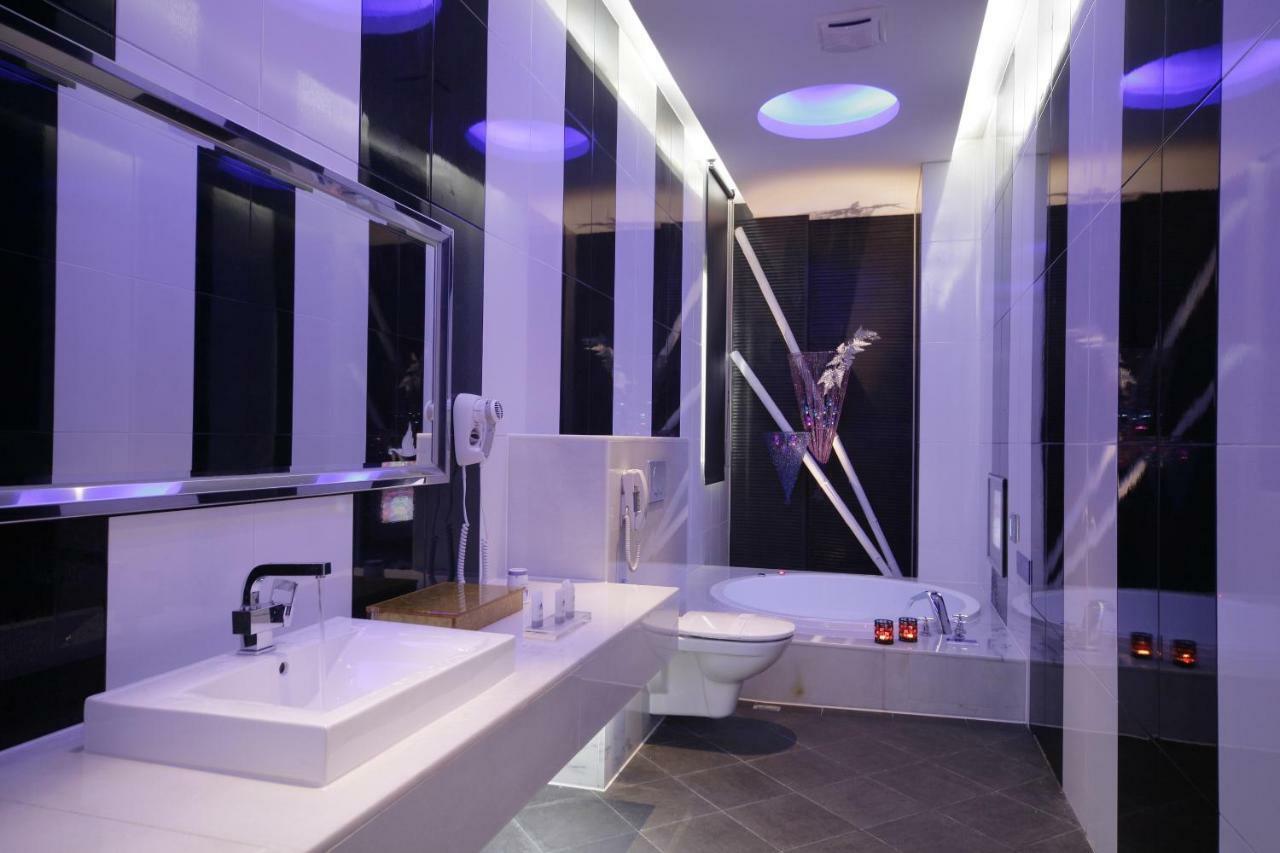Dubai Villa Motel Daya Bagian luar foto